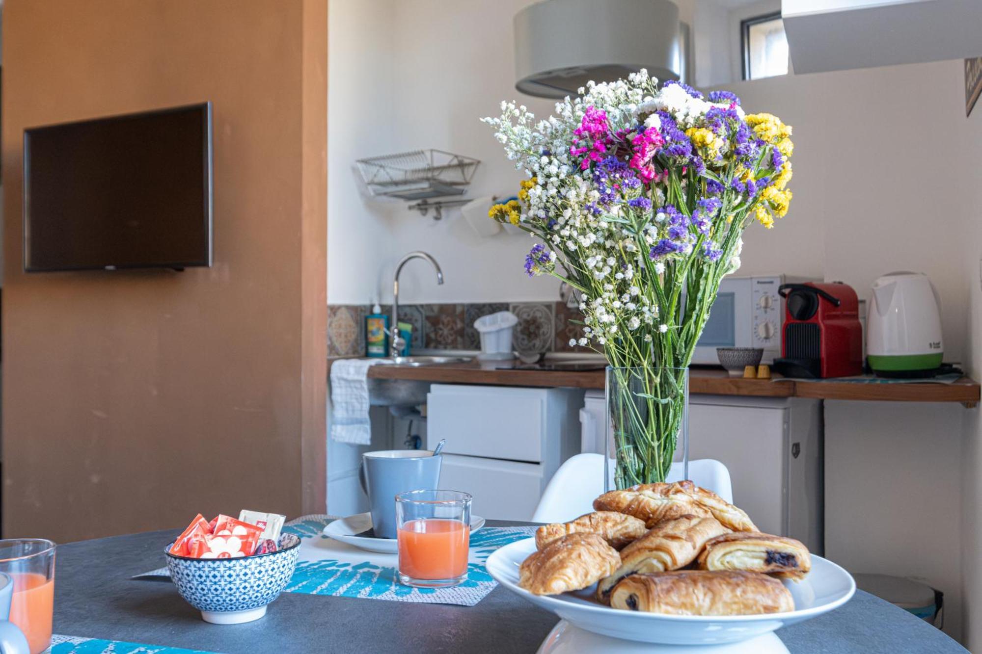 Santonofrio Apartments Рим Екстер'єр фото
