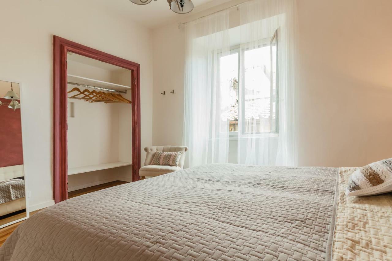 Santonofrio Apartments Рим Екстер'єр фото